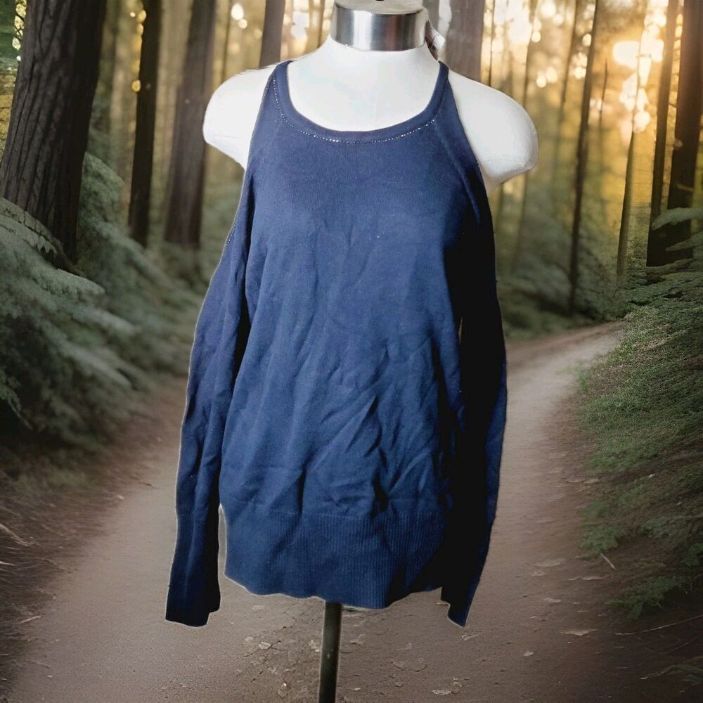 New York And Company Navy Blue Cold Shoulder Peek-a-Boo Top Size Medium NWT